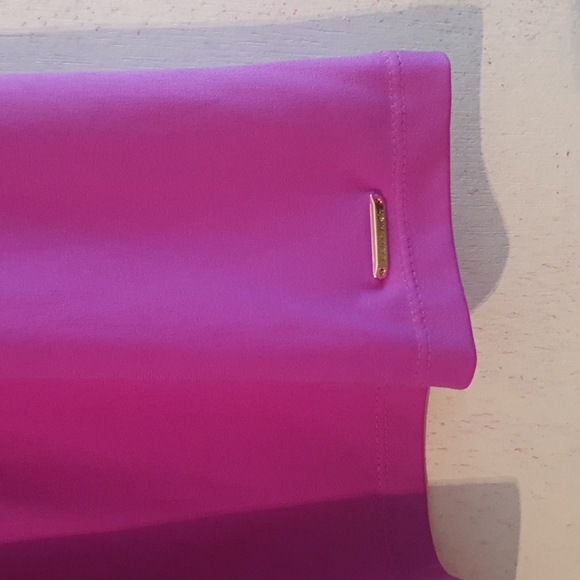 Calvin Kline sleeveless top - Picture 5 of 5